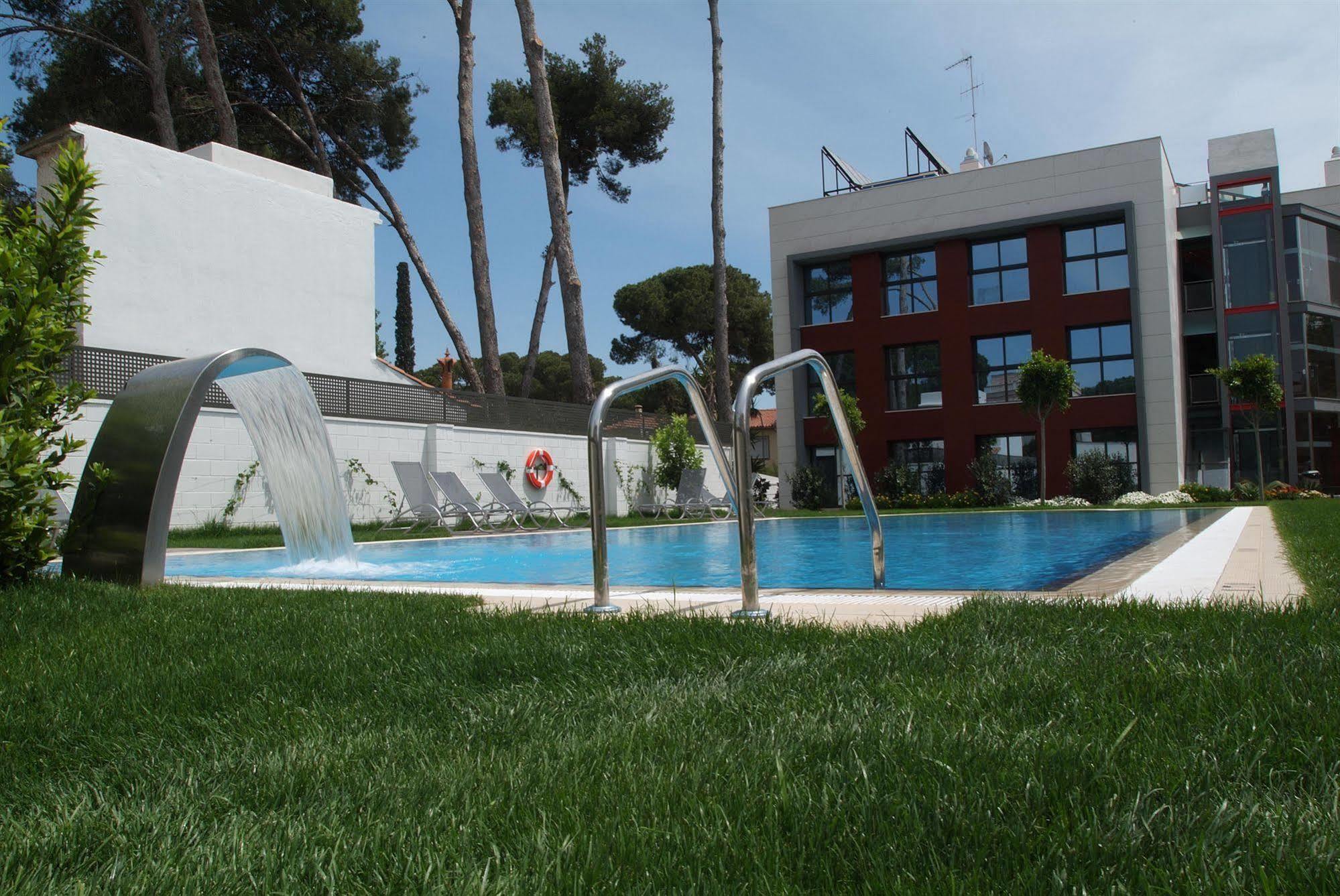 Apartamentos Royal Marina Gardens Castelldefels Exterior foto